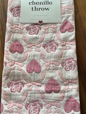 Society Day Dream Chenille Throw - Pink and White